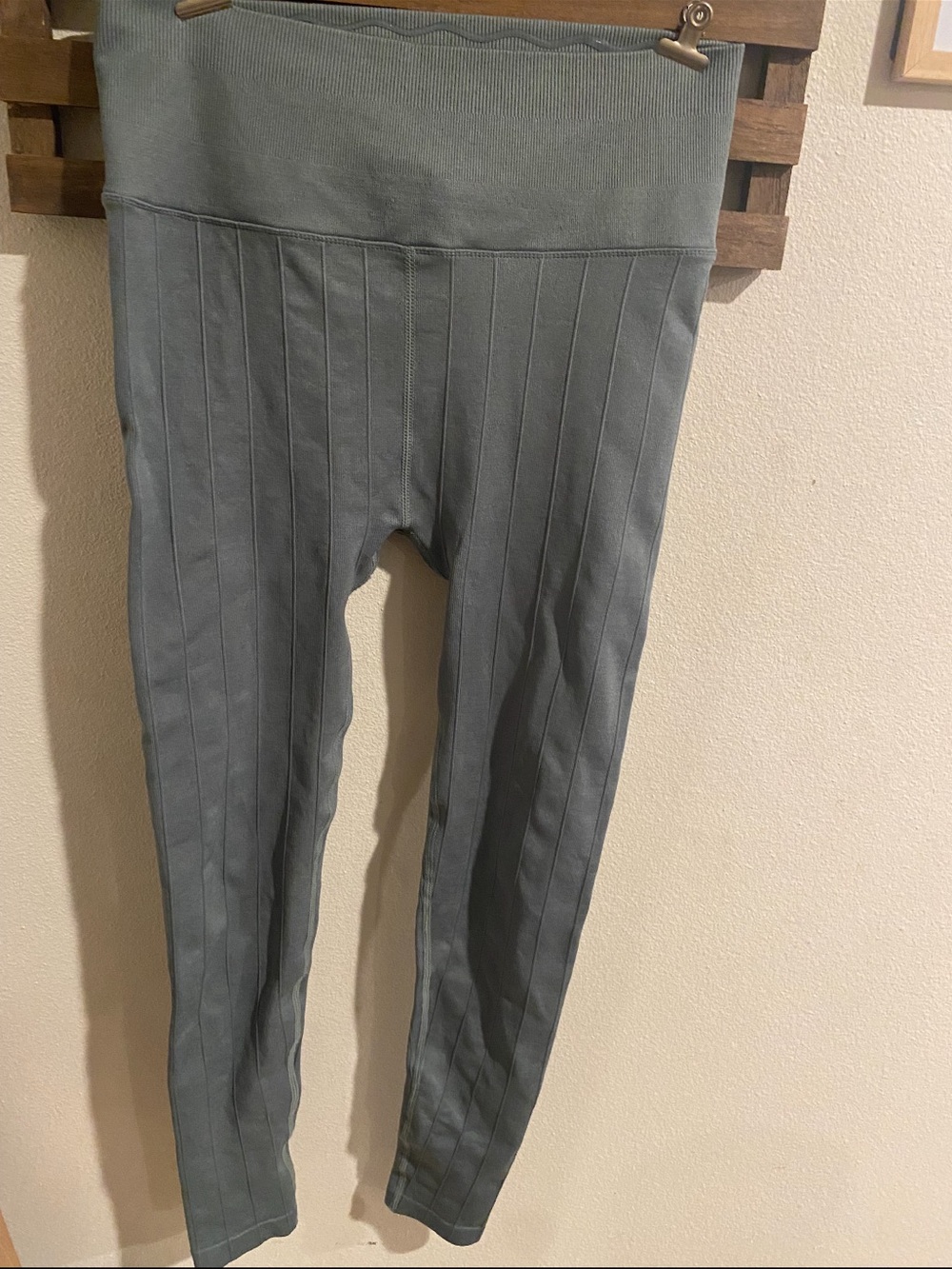 Spiritual Gangster Ribbed High-Waist Leggings in Slate Gray Size Medium